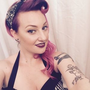 Meet your Posher, Dana